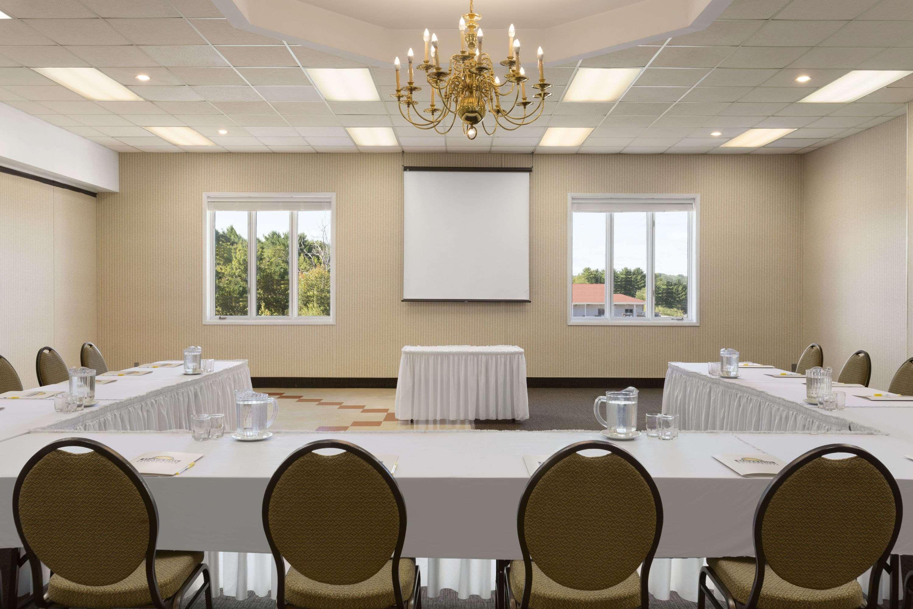 Days Inn By Wyndham Bridgewater Conference Center Kültér fotó